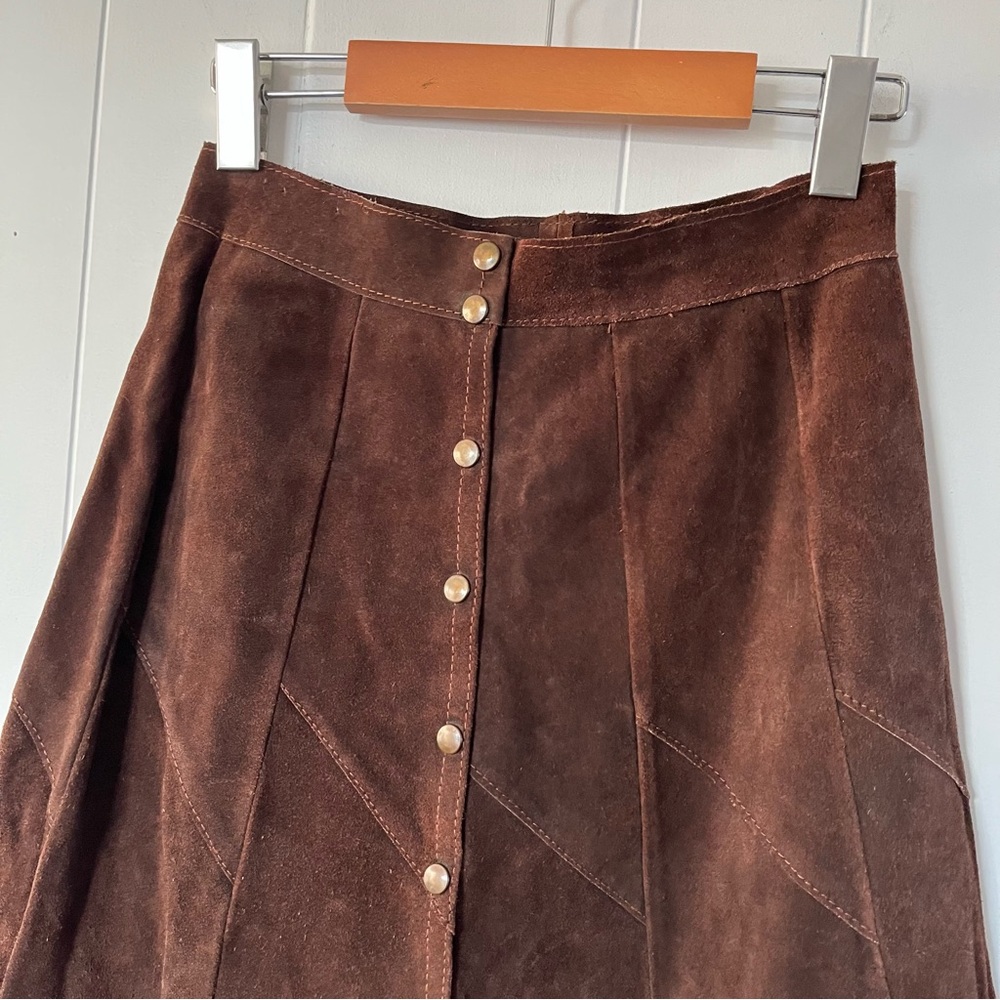 Vintage Suede Leather Skirt Brown Maple Leaf Snap Front Canada Appliqué Midi Vtg - Picture 2 of 14